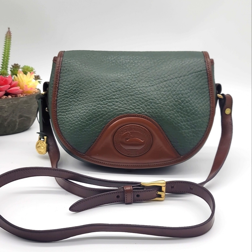Vintage Dooney & Bourke All Weather Leather Vintage Crossbody B751